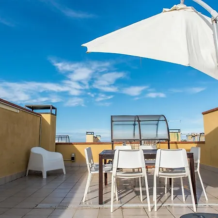 Trilo A Con Terrazza Panoramica Lägenhet *