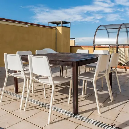 Trilo A Con Terrazza Panoramica