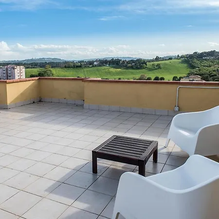 Trilo A Con Terrazza Panoramica